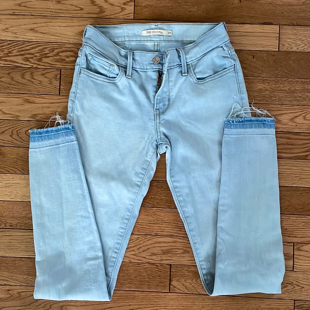 Levi's Super Skinny Size 25